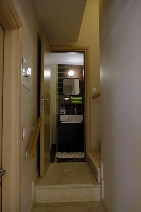 Apartment With Garden In Thessaloniki. Экстерьер фото